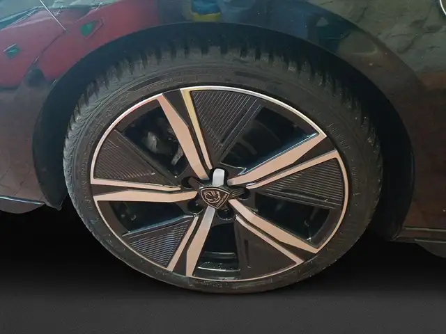 Peugeot 308 view 10