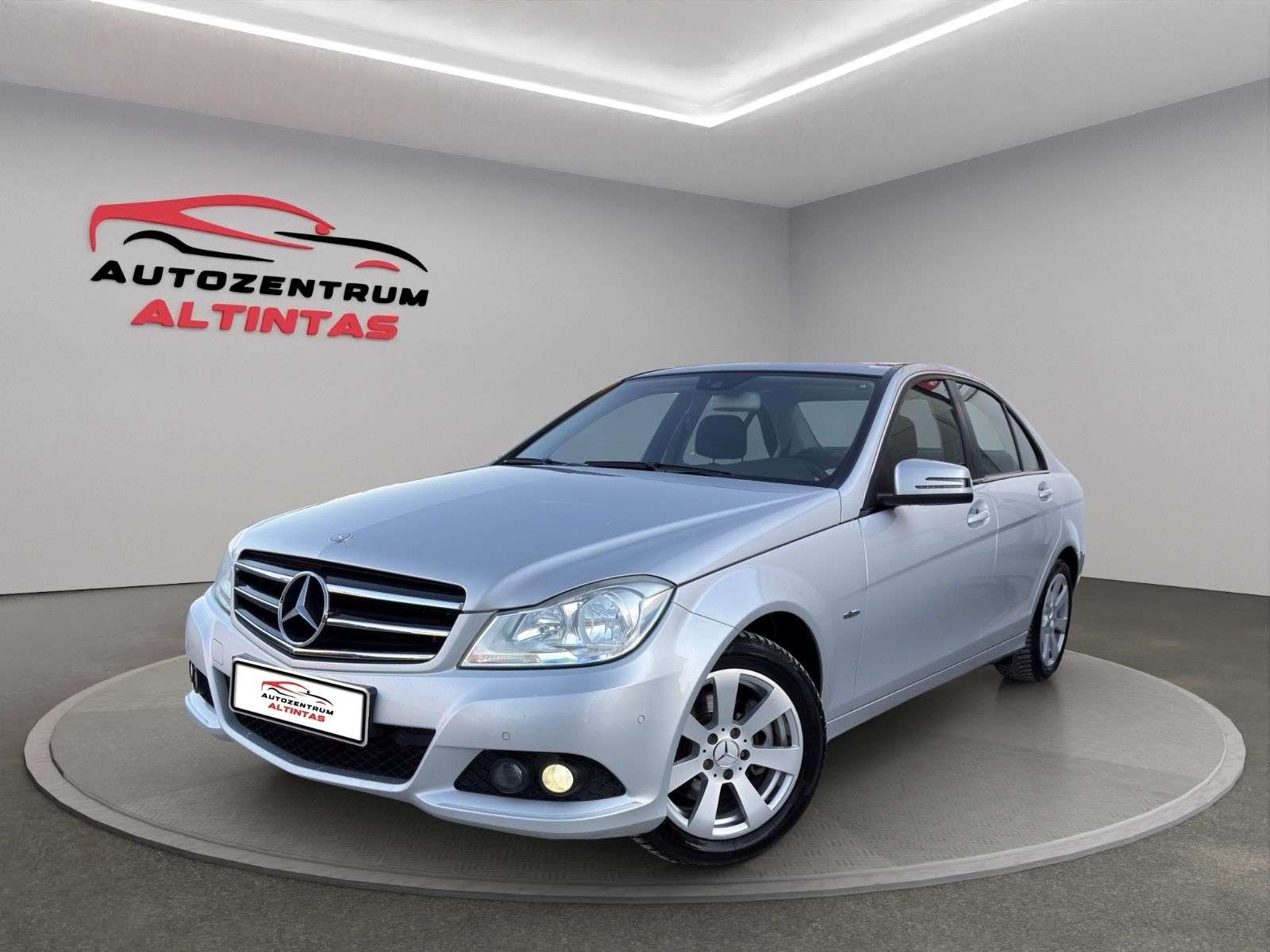 Second hand Mercedes Benz C-Class 