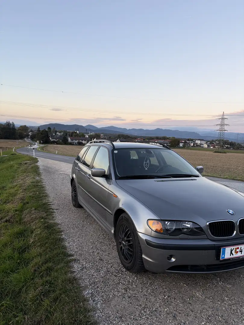 BMW 318 318d touring - 1