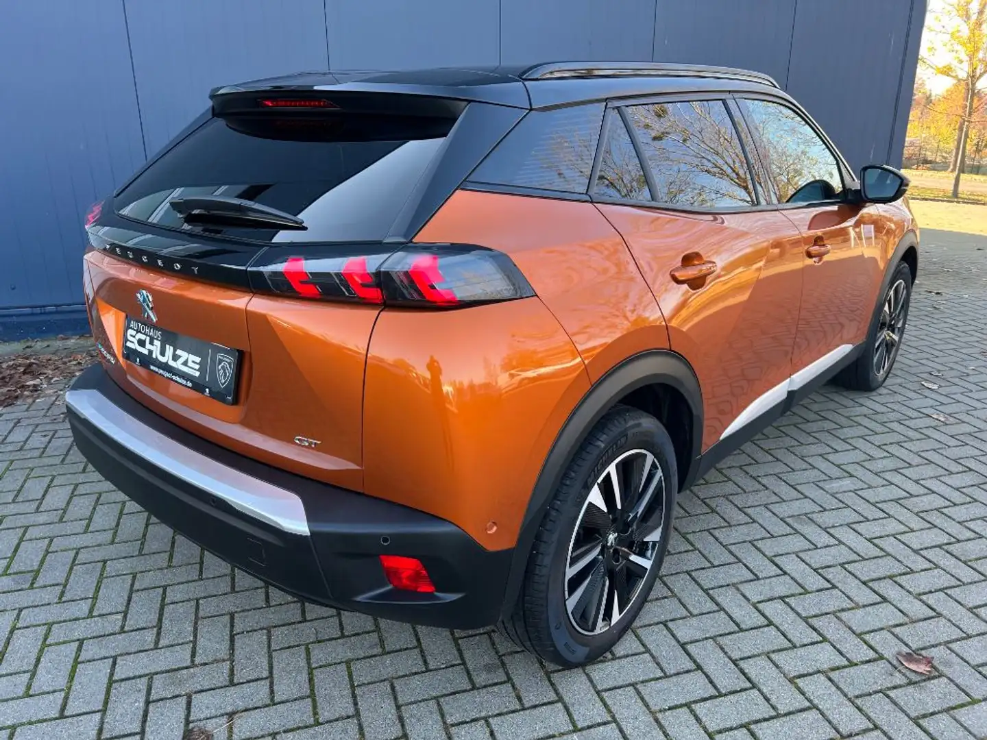 Peugeot 2008 Elektro GT Pack Orange - 2