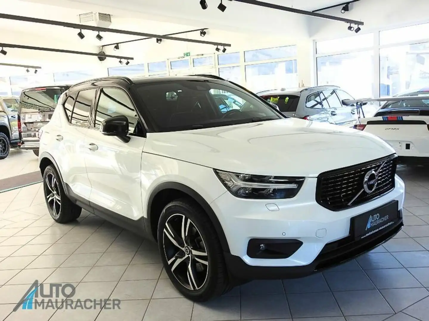 Volvo XC40 T4 R-Design AWD*LED*AHK*NAVI*STHZG* Weiß - 2