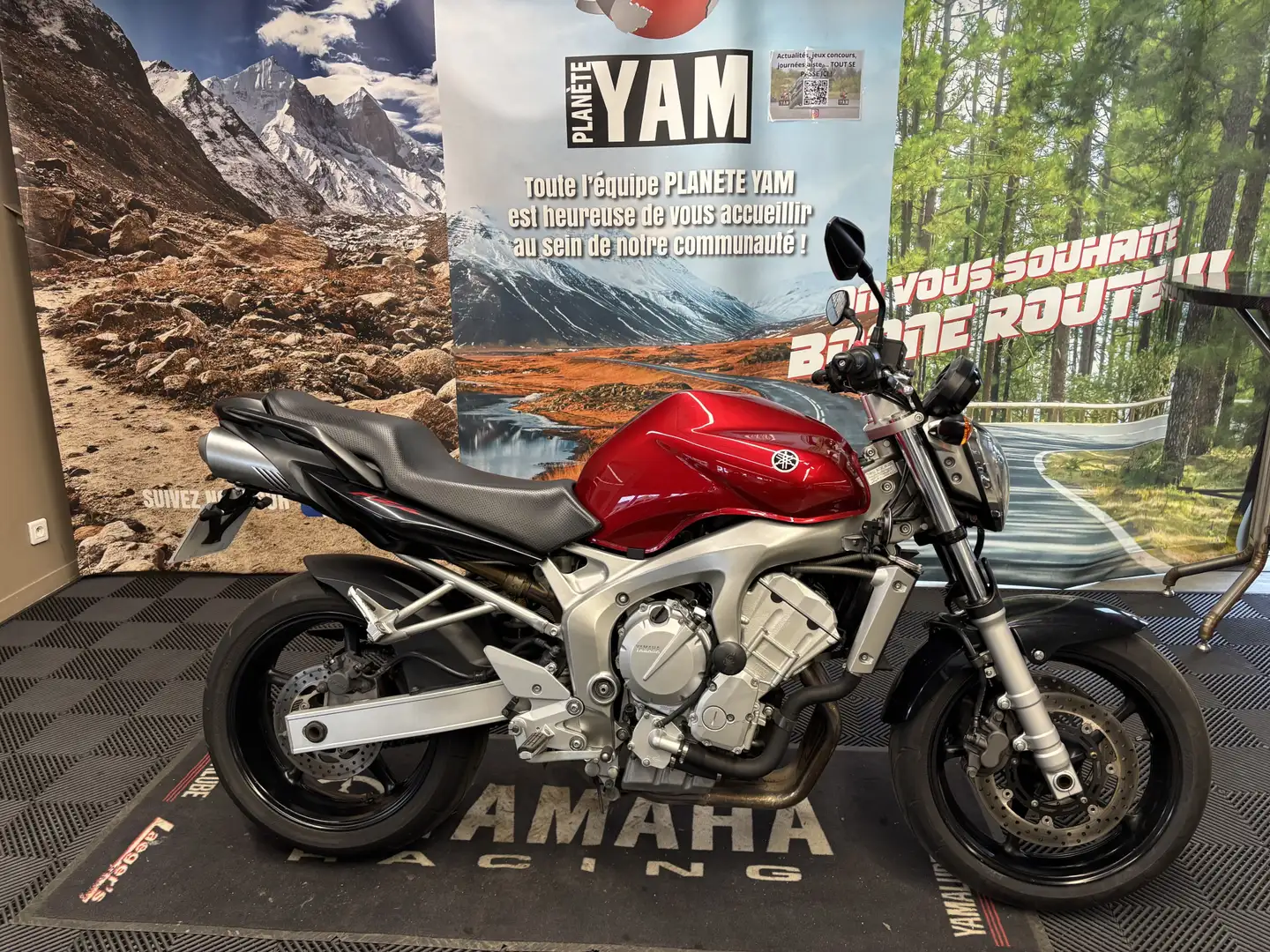 Yamaha FZ 6 Roşu - 1