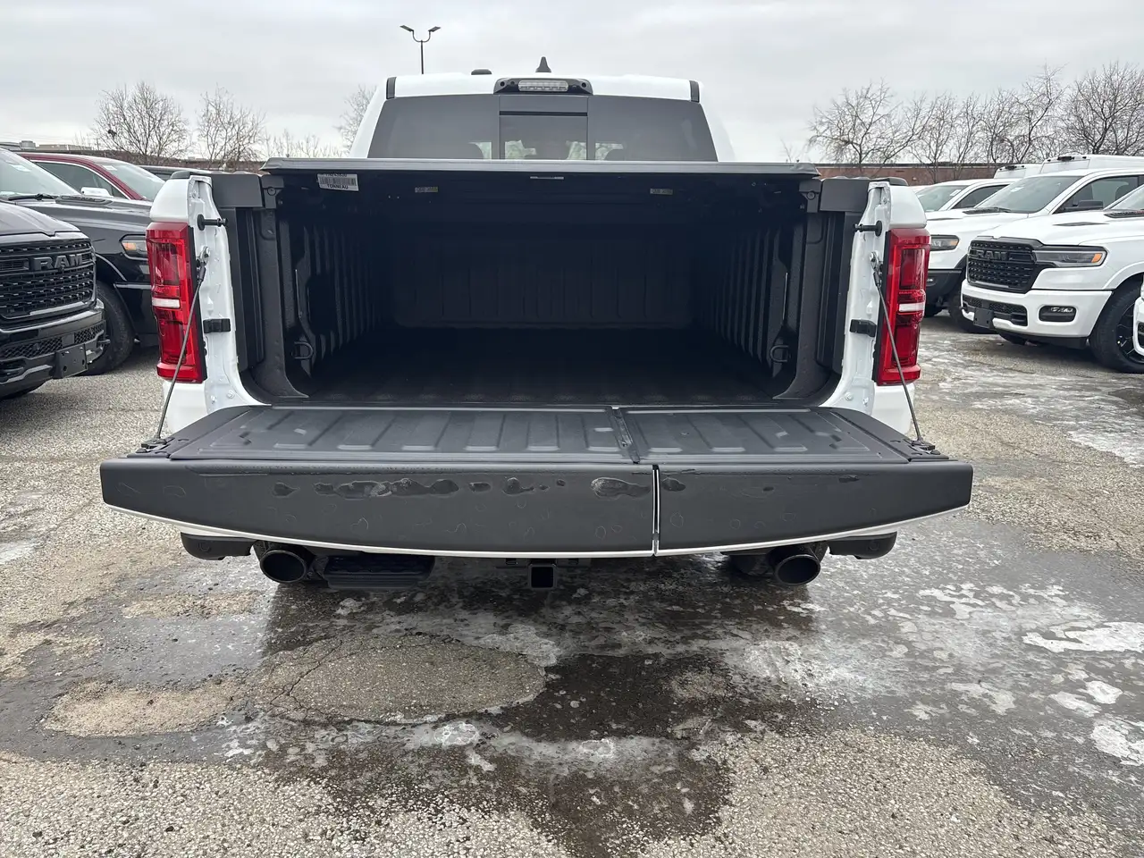 RAM 1500 снимка RAM 1500