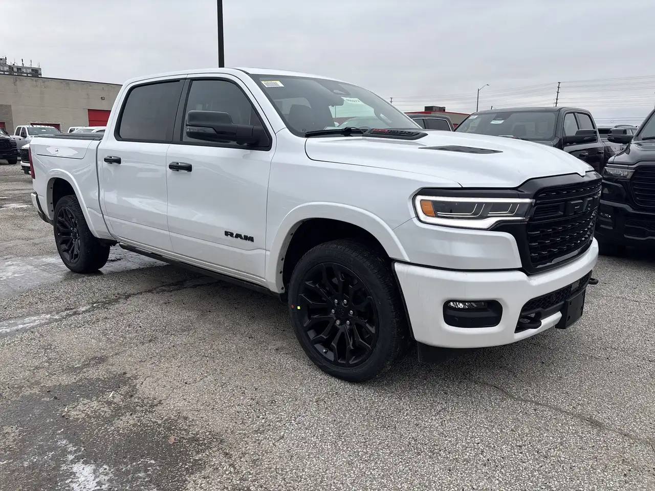 RAM 1500 снимка RAM 1500