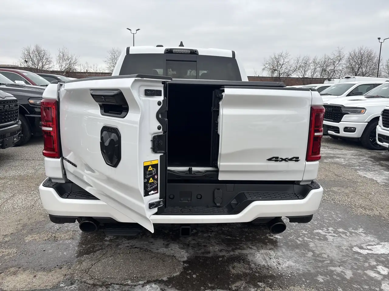 RAM 1500 снимка RAM 1500