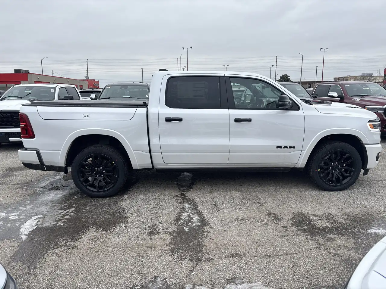 RAM 1500 снимка RAM 1500