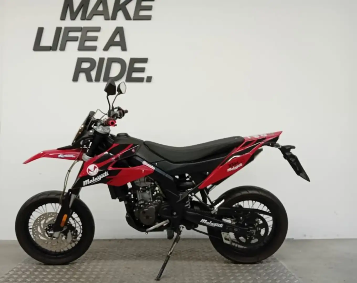 Malaguti XSM 125 Rouge - 2