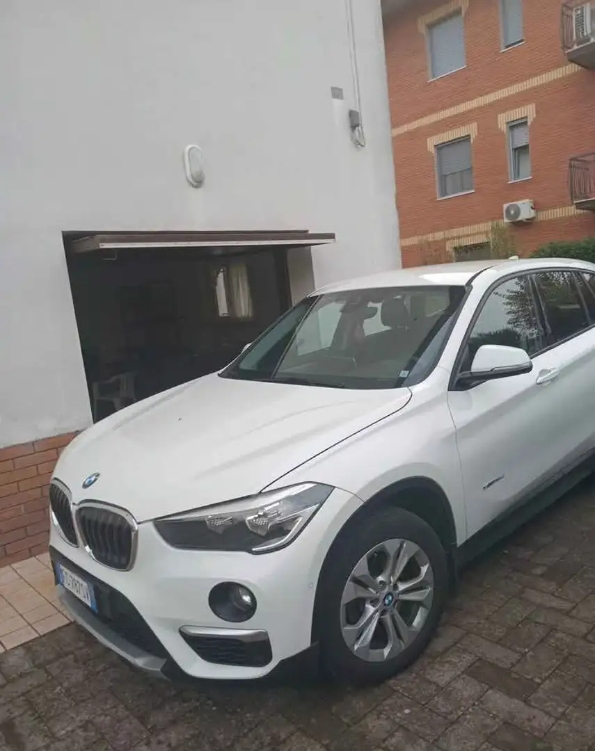 BMW X1 sDrive 16d 116 ch Sport - 1