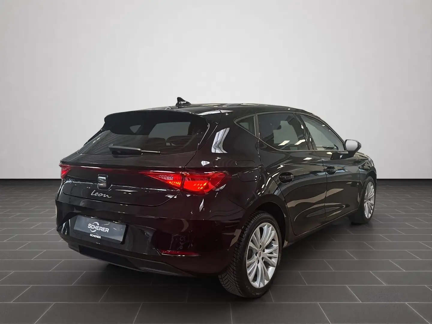 SEAT Leon Style 2.0 TDI DSG Schwarz - 2