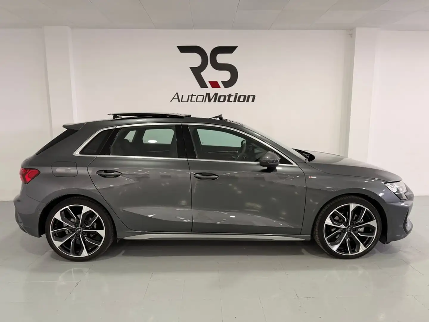 Audi A3 Sportback TDI S line S tronic 110kW Gris - 2
