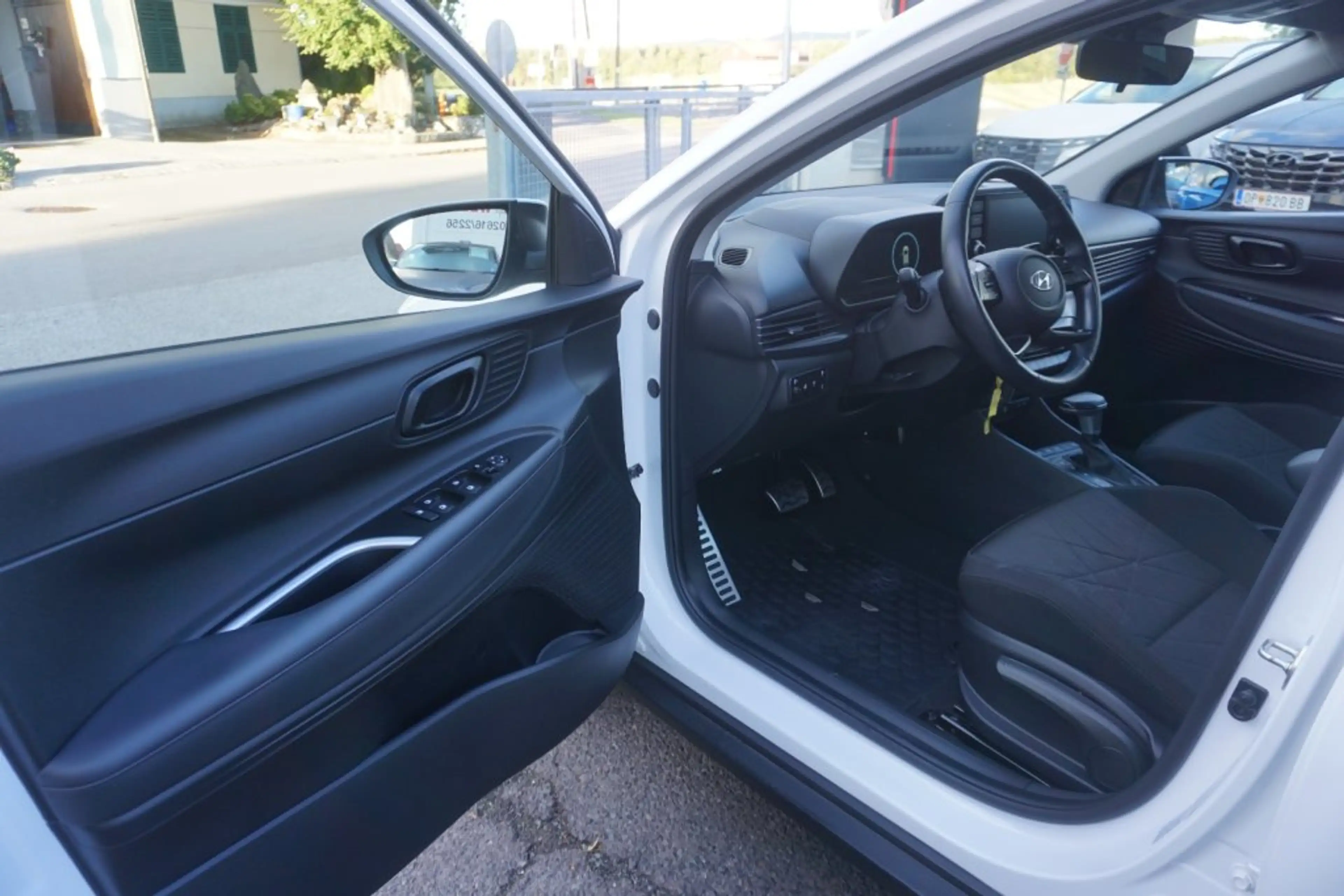 Hyundai BAYON i-Line Plus 1,0 T - GDi DCT — photo 4