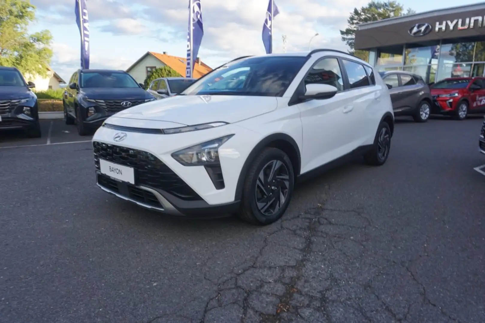 Hyundai BAYON i-Line Plus 1,0 T - GDi DCT Weiß - 1
