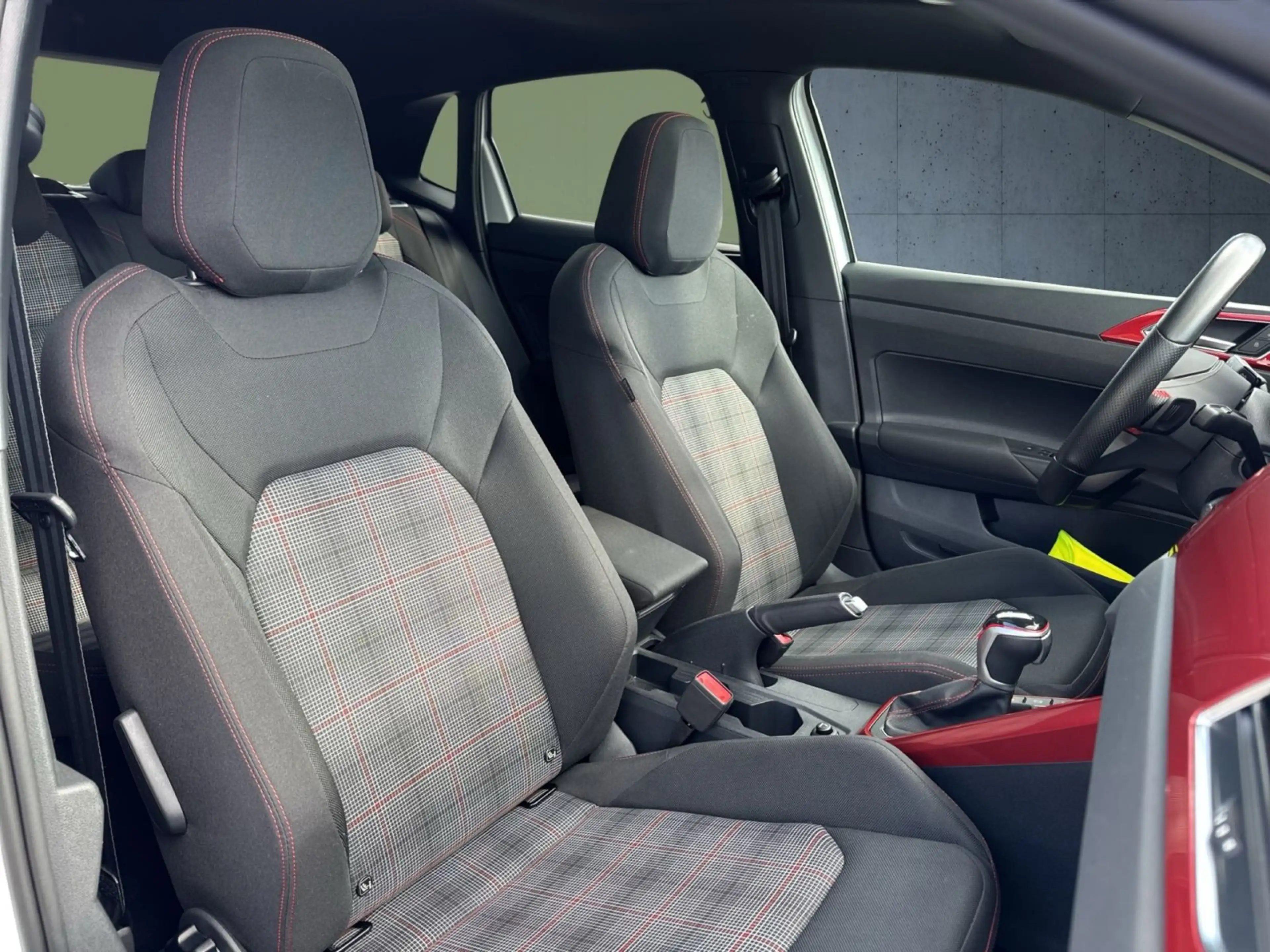 Volkswagen Polo GTI 2.0 TSI Pano/Nav/beats/Matrix/ACC/18" — photo 14