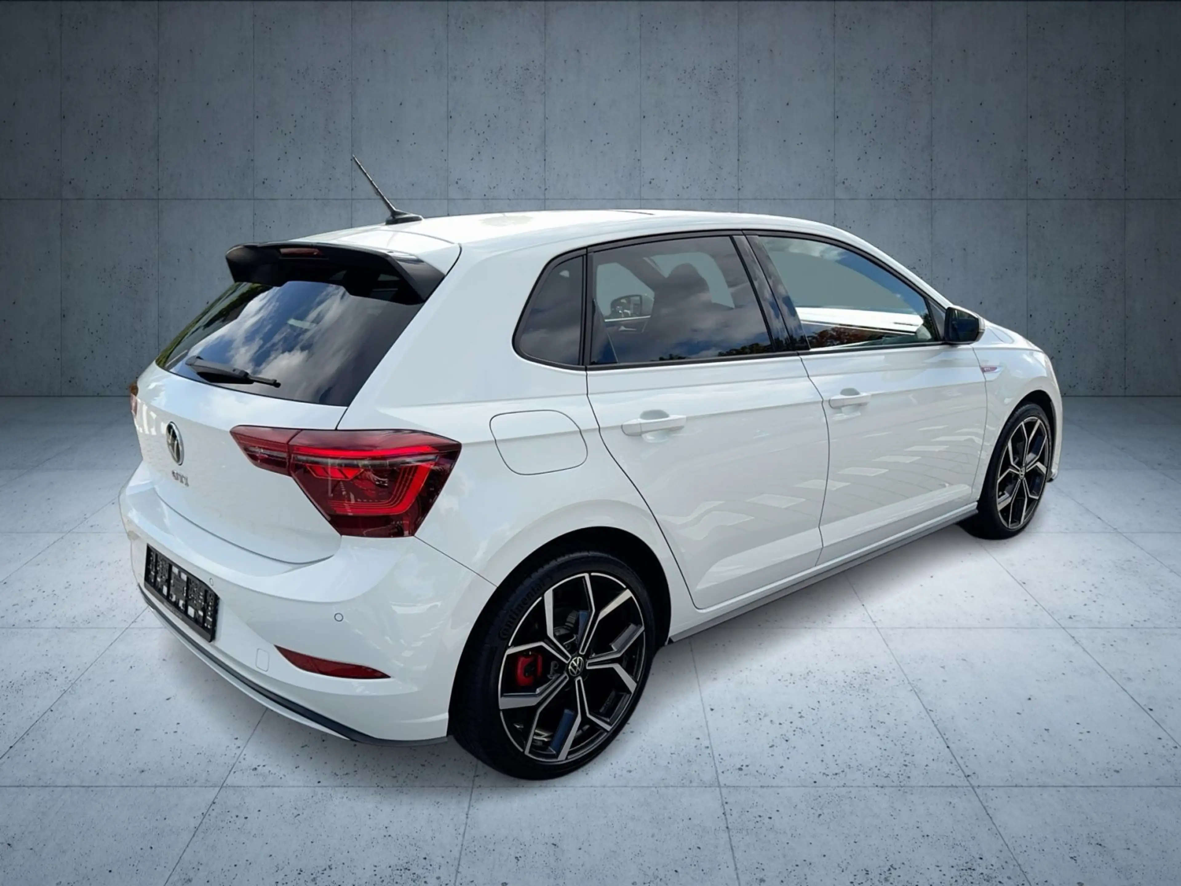 Volkswagen Polo GTI 2.0 TSI Pano/Nav/beats/Matrix/ACC/18" — photo 5