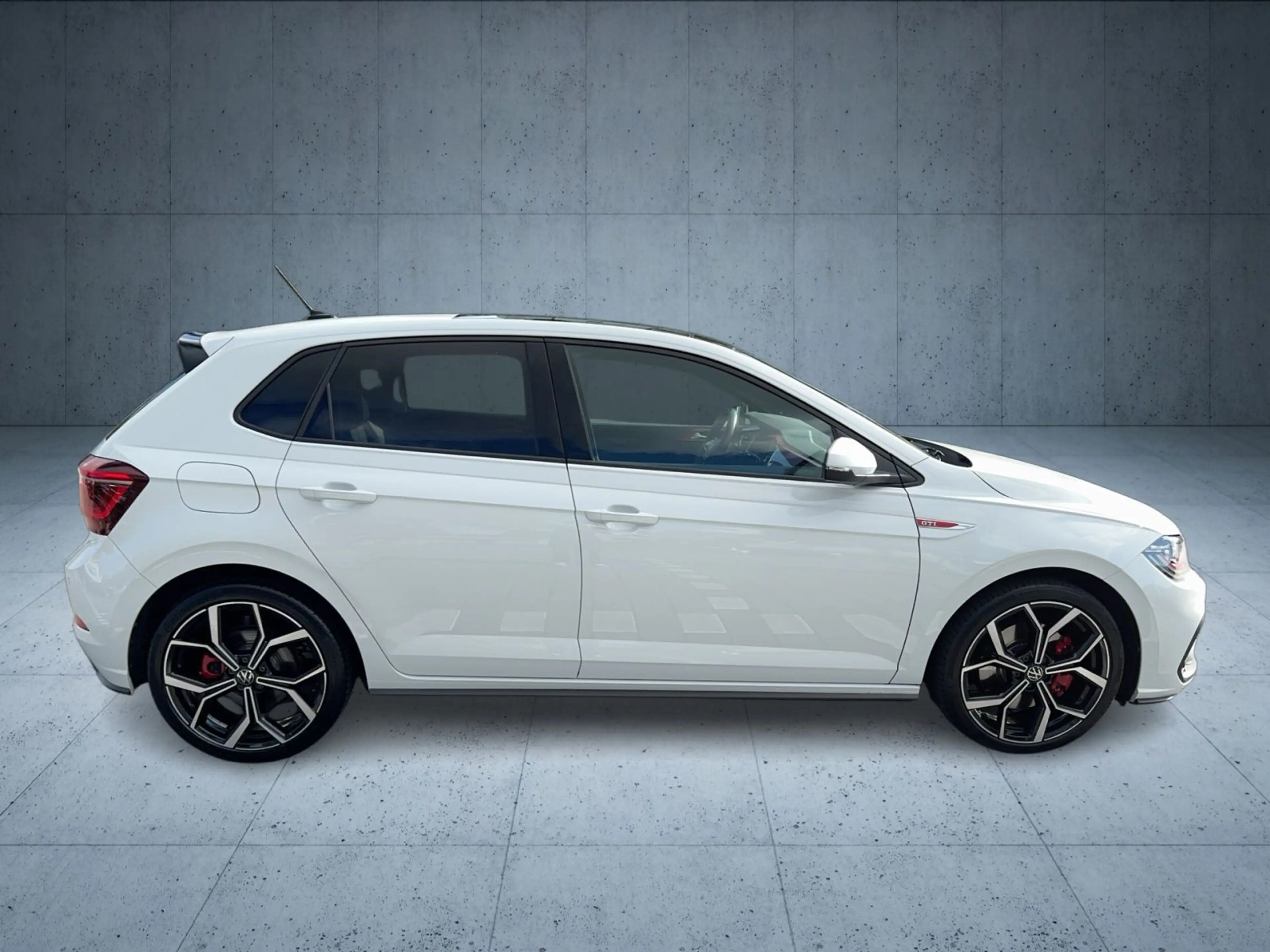 Volkswagen Polo GTI 2.0 TSI Pano/Nav/beats/Matrix/ACC/18" — photo 6