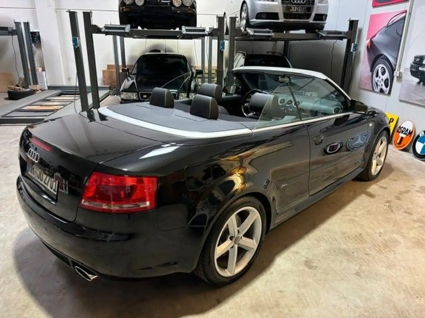 Audi RS4 Cabriolet *orig. Zustand/Scheckh./MMI/Bose* Schwarz - 2