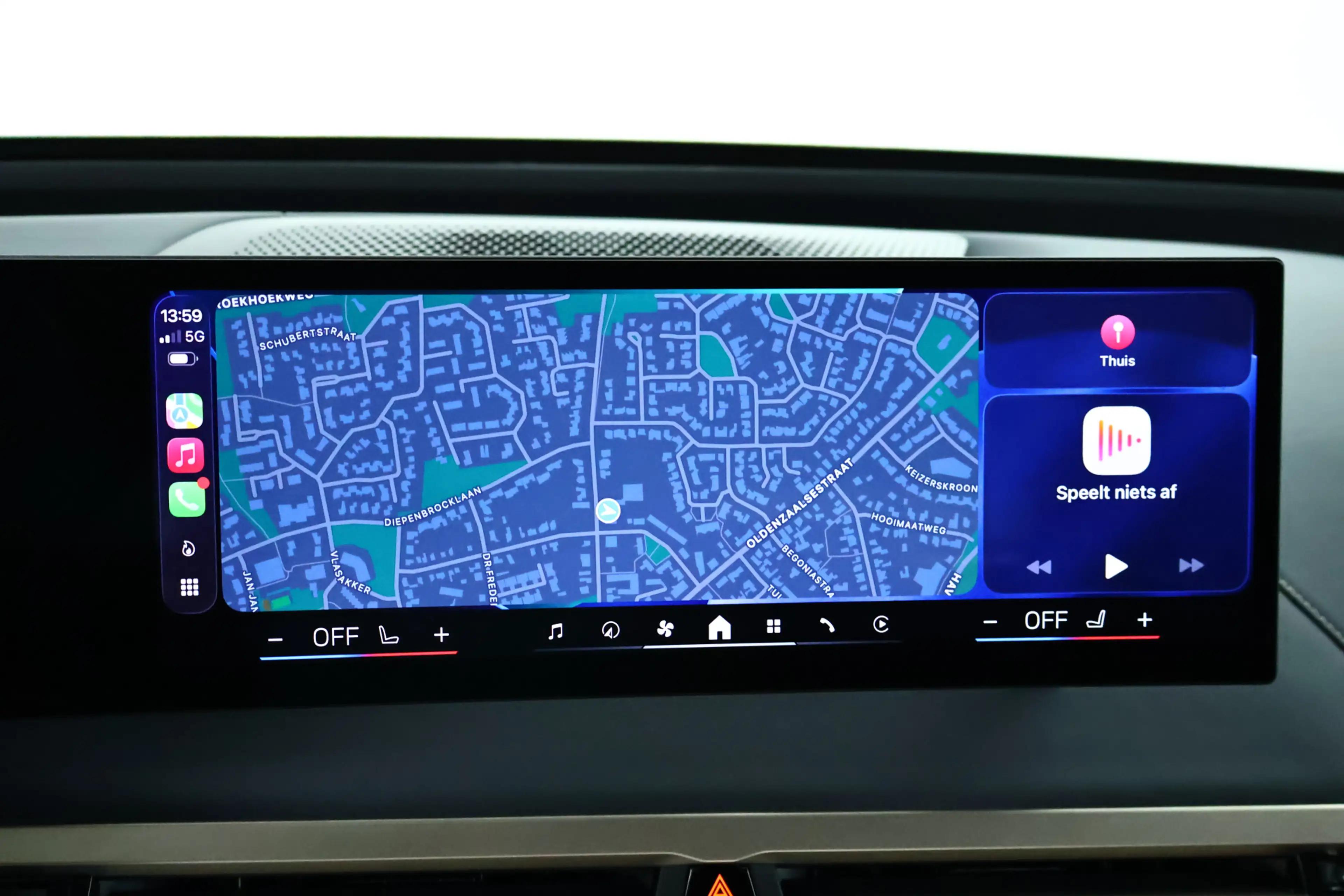 BMW iX xDrive40 M-Sport SKY Edition 77 kWh / Panorama / H — photo 16