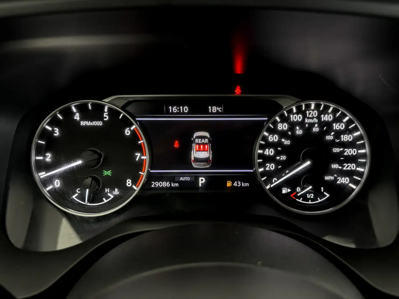Nissan Rogue снимка Nissan Rogue