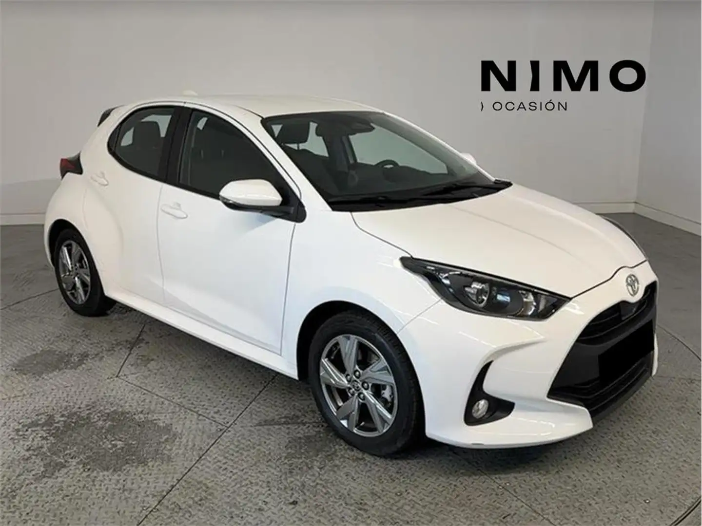 Toyota Yaris 120H 1.5 Active Plus - 1
