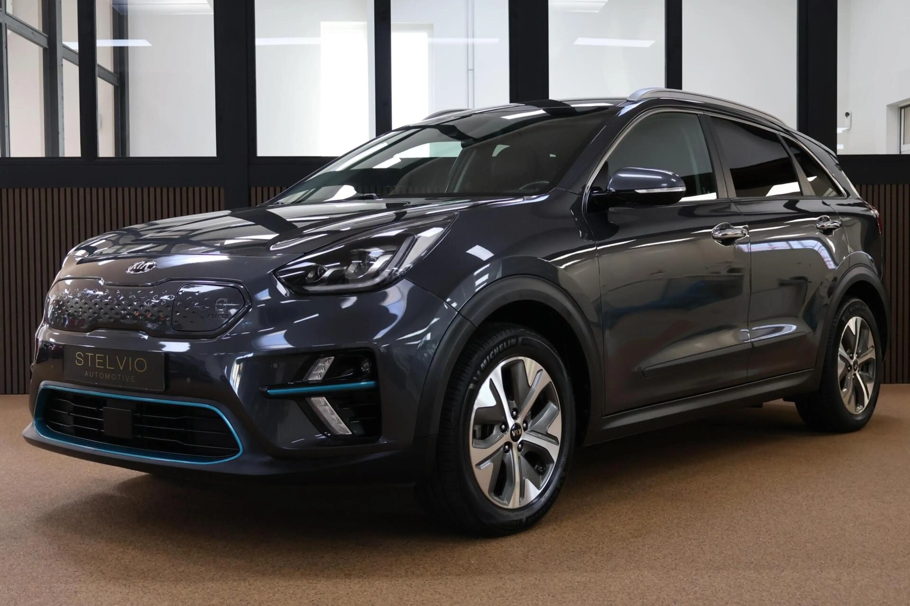 Kia e-Niro 64 kWh ExecutiveLine | Warmtepomp | Leder | etc. — photo 7