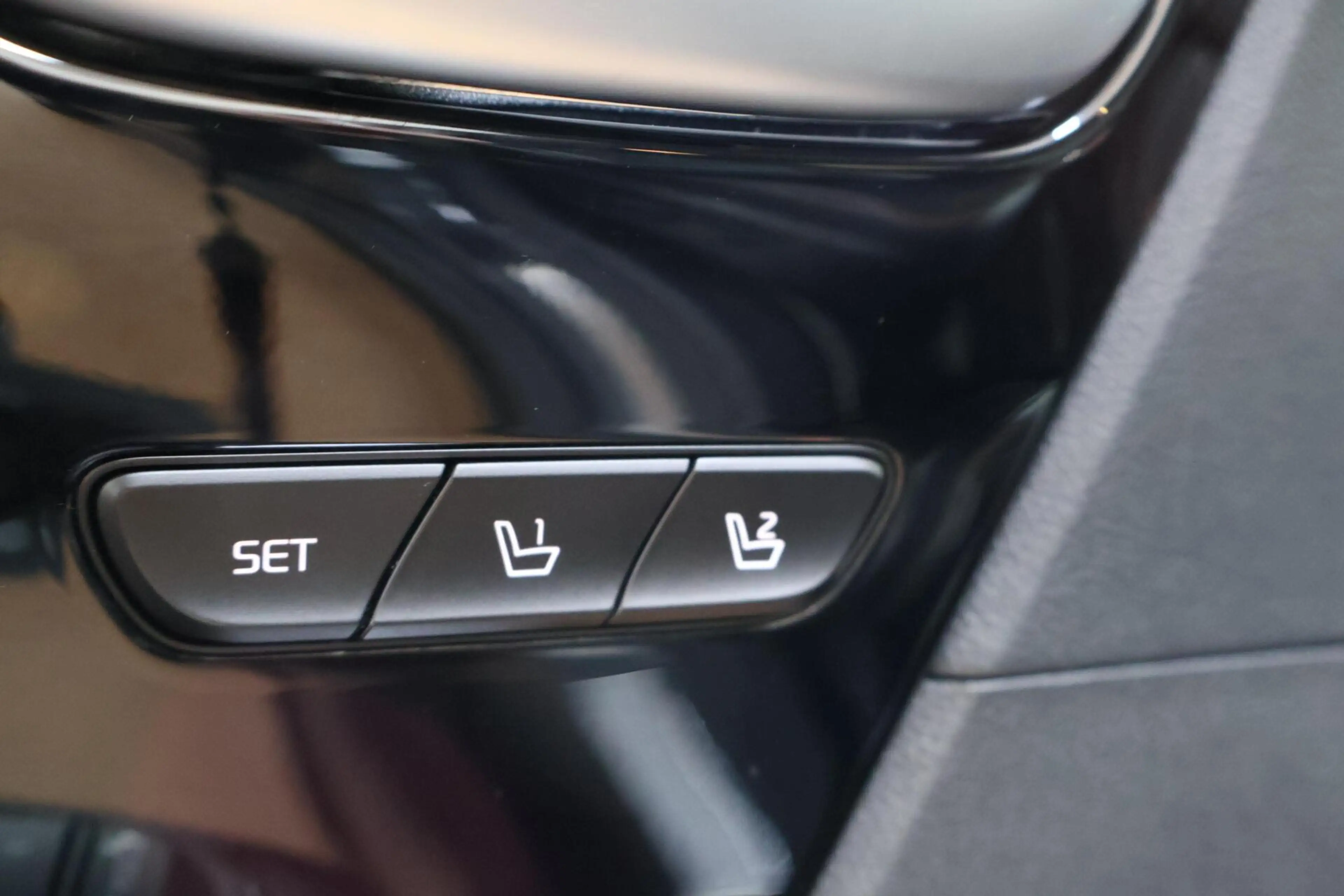 Kia e-Niro 64 kWh ExecutiveLine | Warmtepomp | Leder | etc. — photo 12