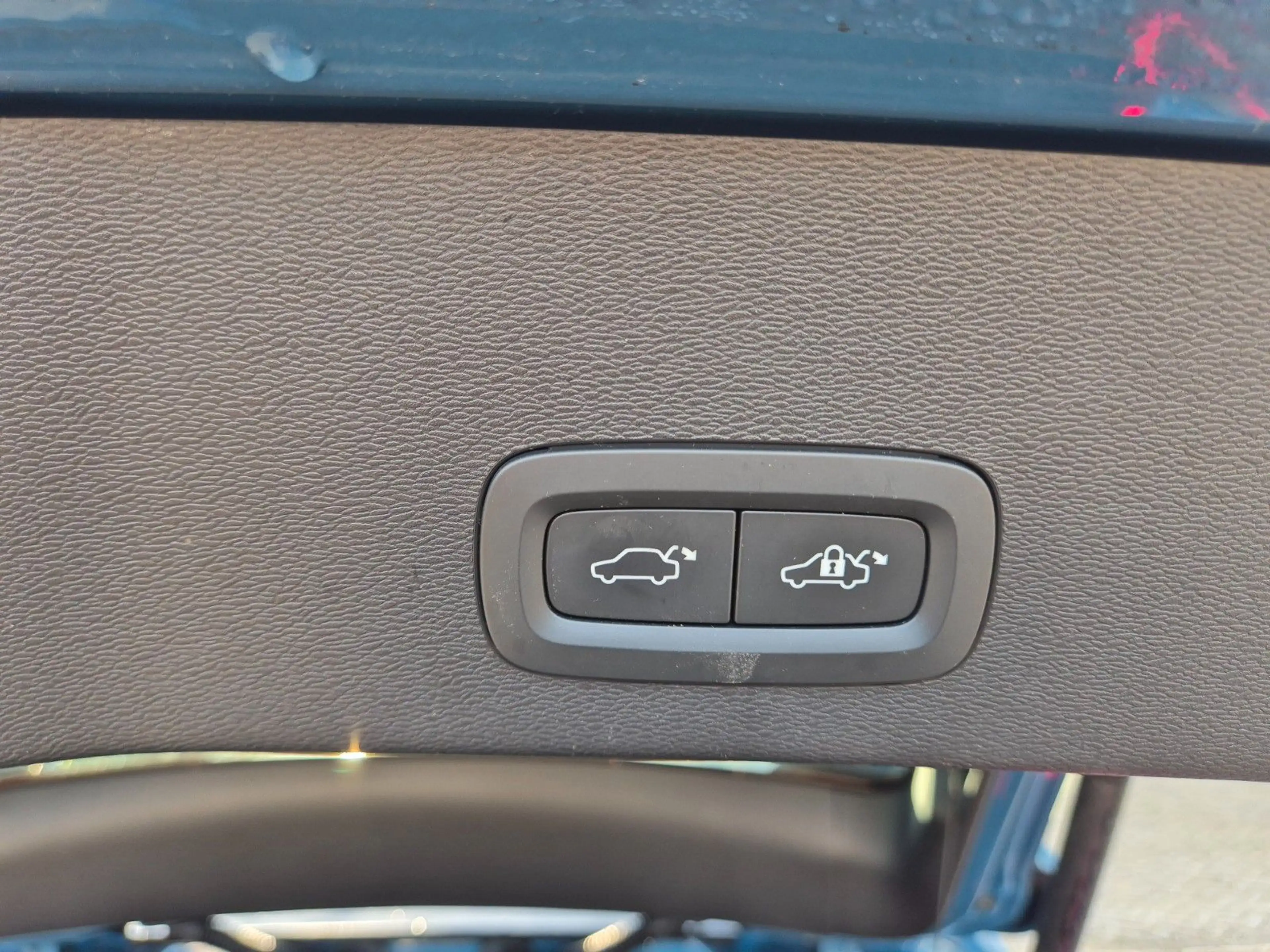 Volvo C40 Plus Recharge Pure Electric 2WD — photo 11