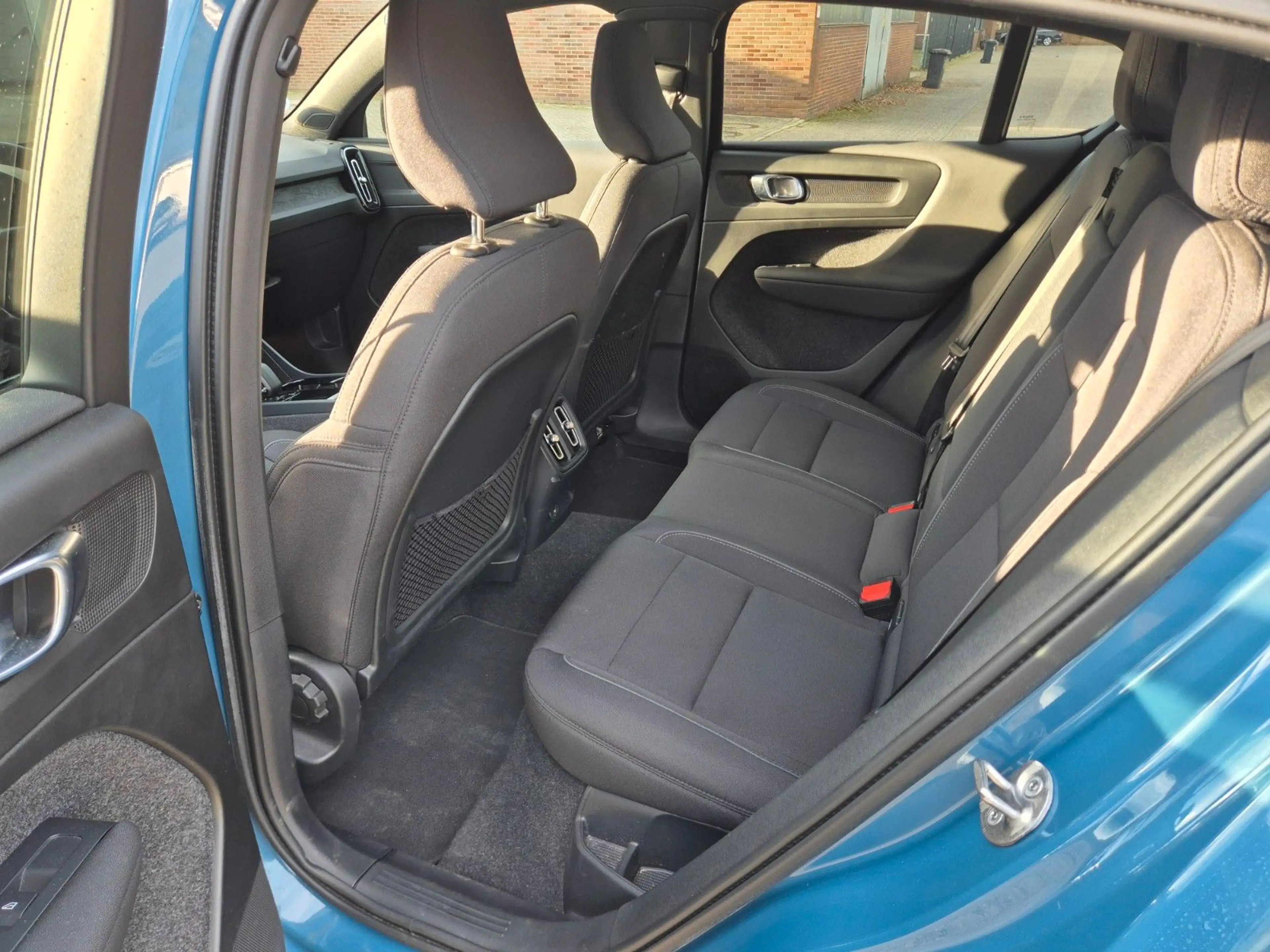 Volvo C40 Plus Recharge Pure Electric 2WD — photo 8