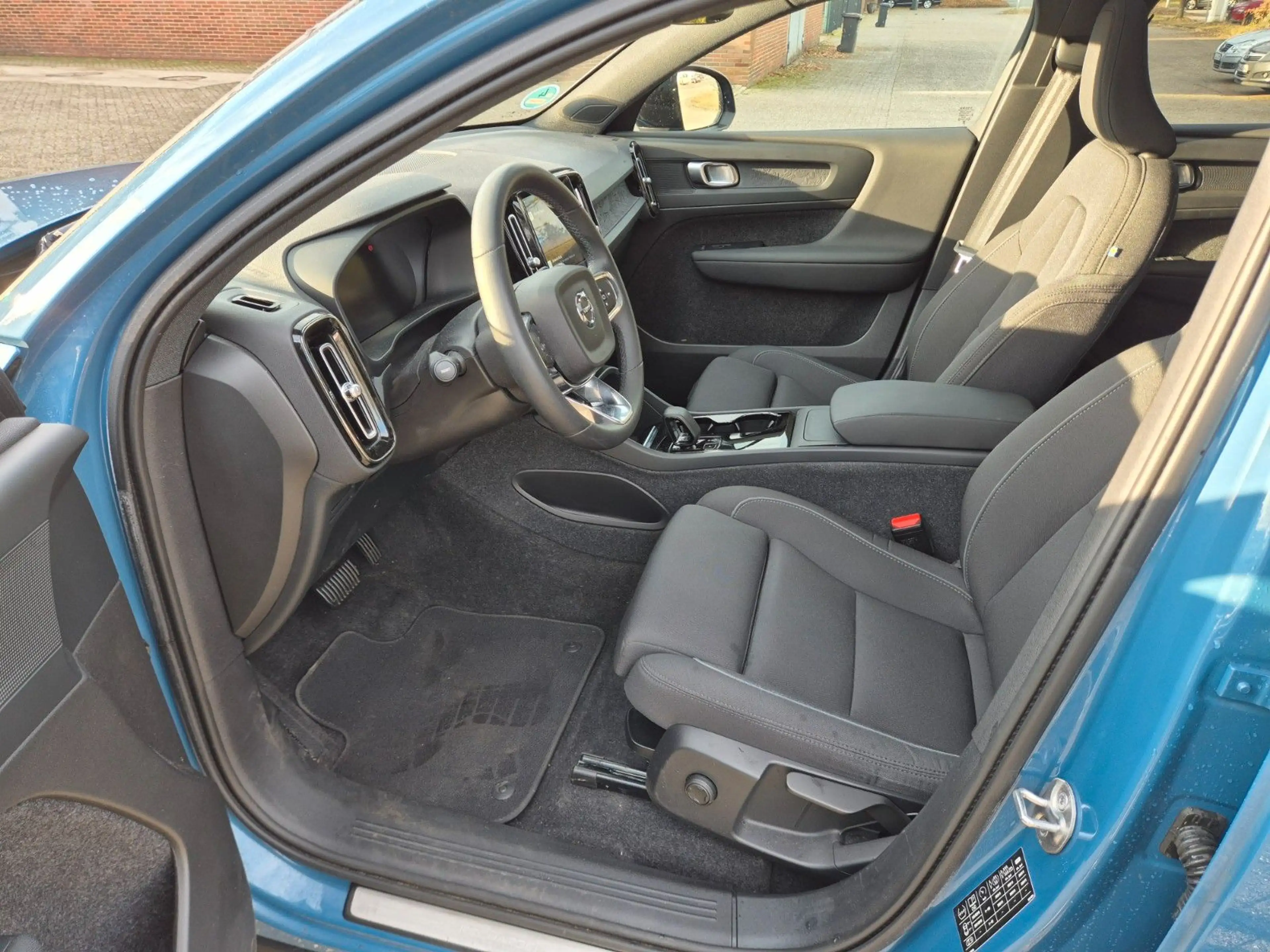 Volvo C40 Plus Recharge Pure Electric 2WD — photo 7