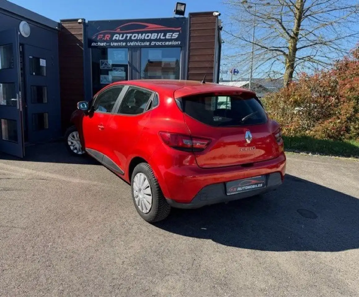 Renault Clio Citadine 5 portes — photo 6