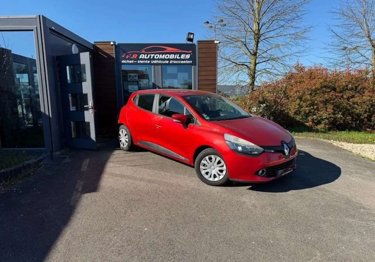Renault Clio Citadine 5 portes — photo 8