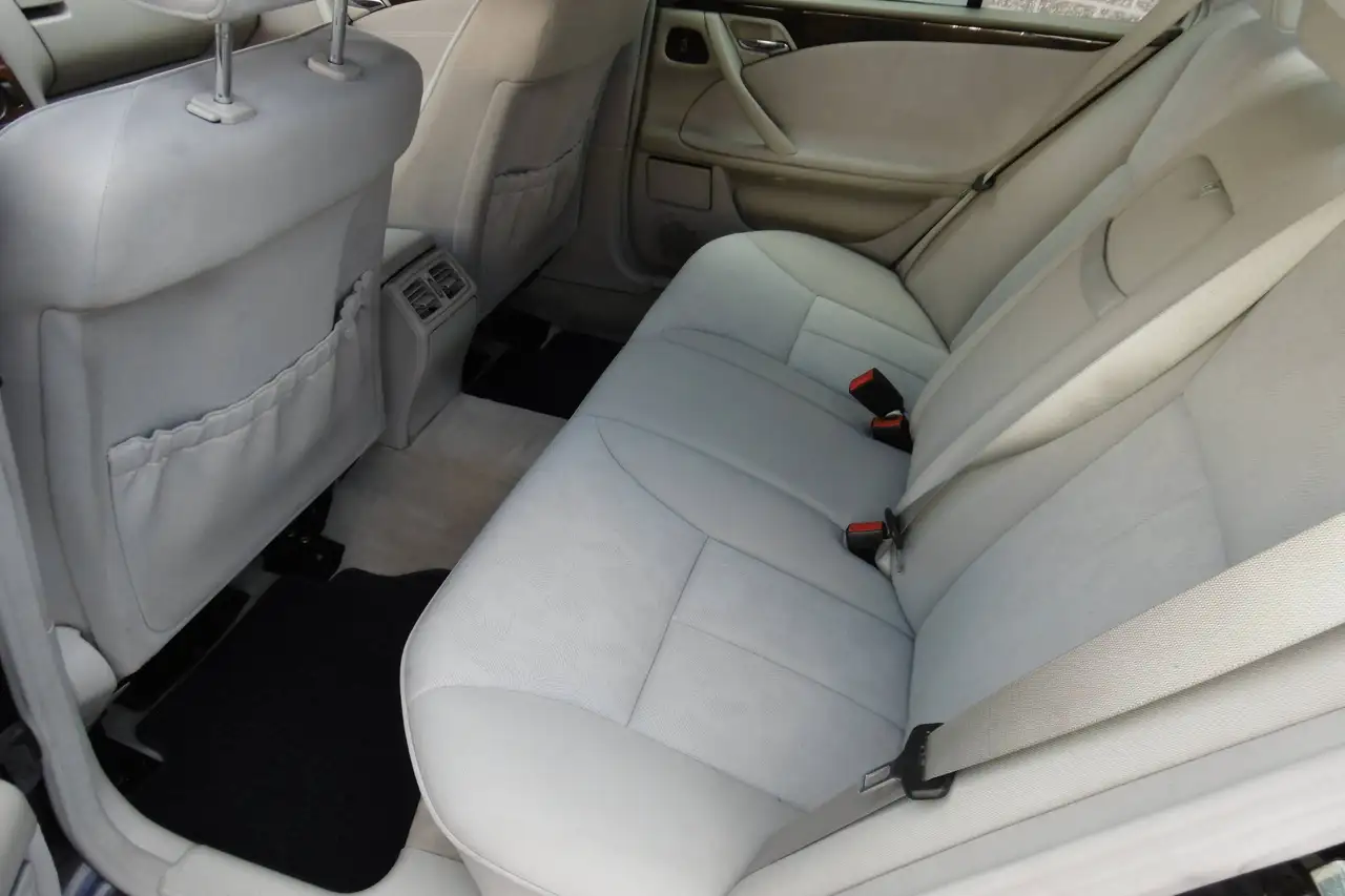 Mercedes-Benz E 220 CDI Elegance 188000 KM ! Futur collector !!!, foto 11