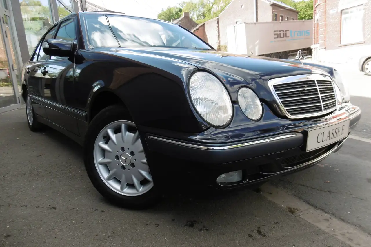 Mercedes-Benz E 220 CDI Elegance 188000 KM ! Futur collector !!!, foto 2