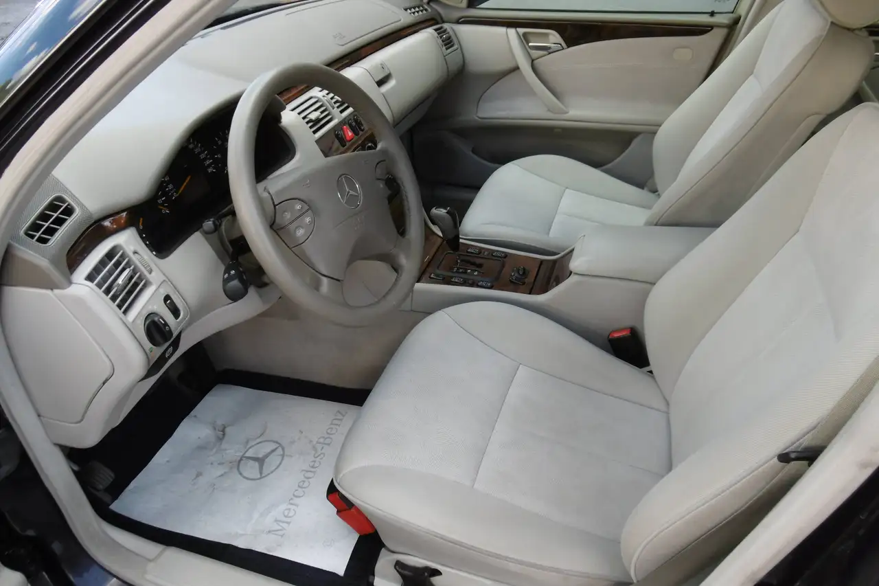 Mercedes-Benz E 220 CDI Elegance 188000 KM ! Futur collector !!!, foto 10