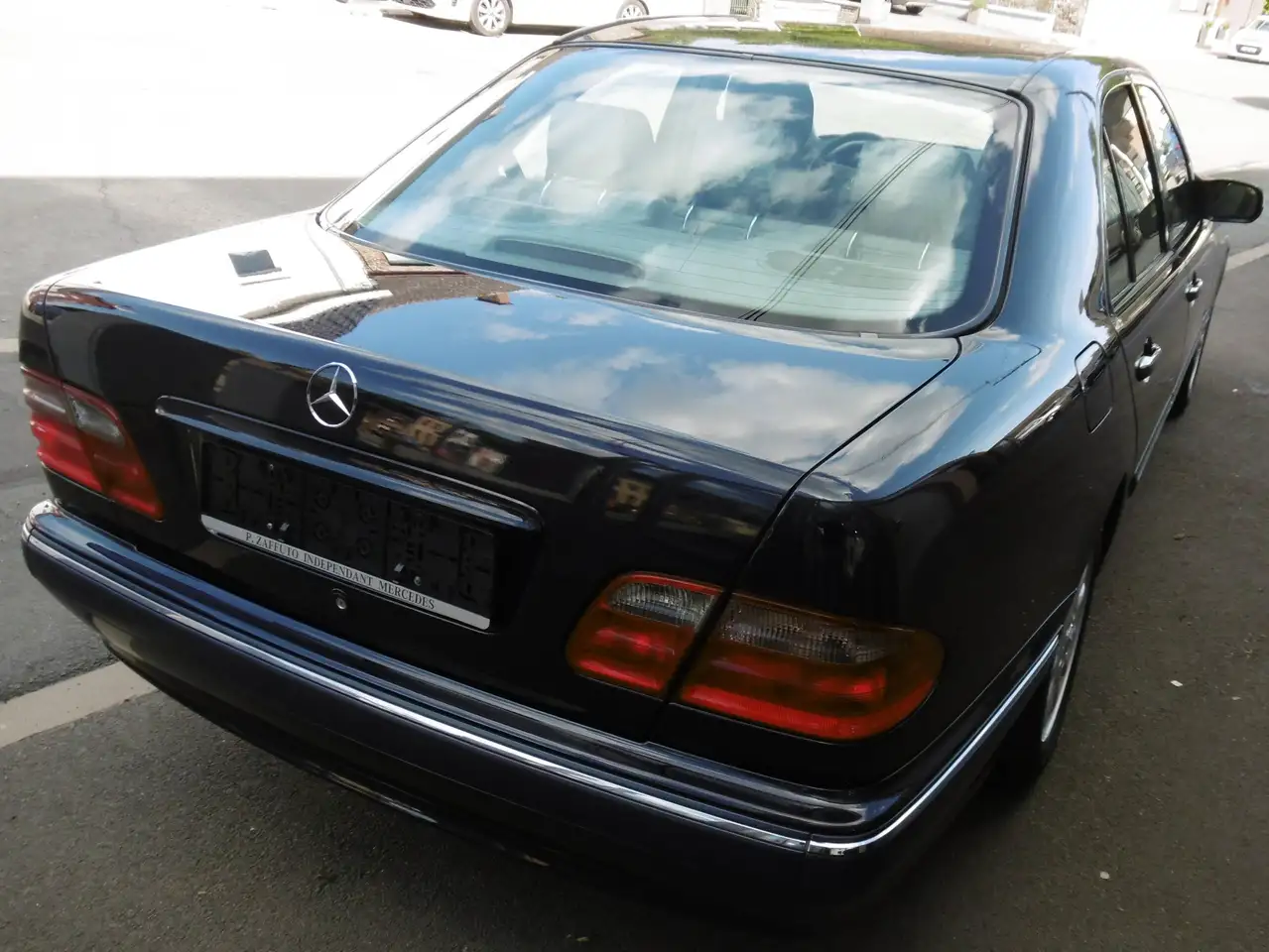 Mercedes-Benz E 220 CDI Elegance 188000 KM ! Futur collector !!!, foto 5