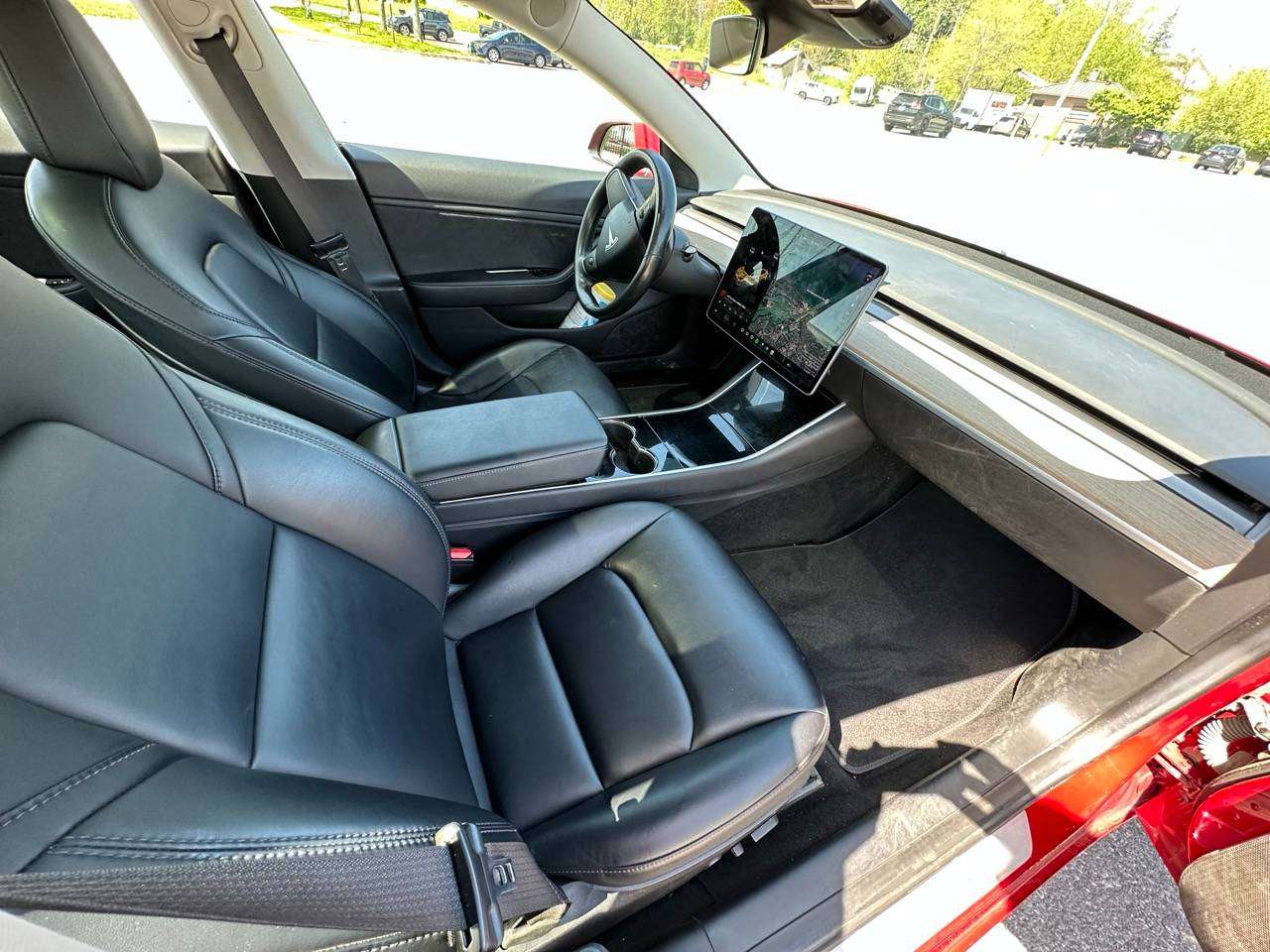 2018 Tesla Model 3 Long Range Single Motor RWD – Premium Upgrades thumb 6