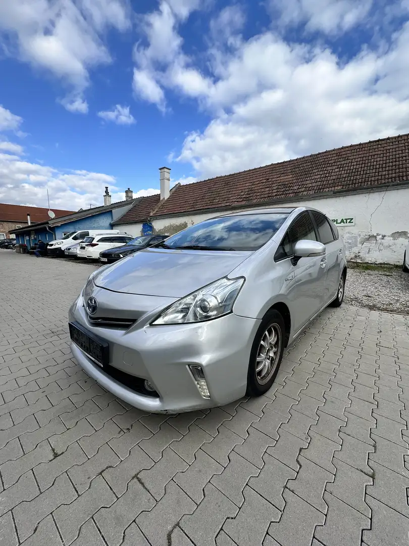 Toyota Prius+ 1,8VVT-i Hybrid Kombi/Family Van Szary - 1