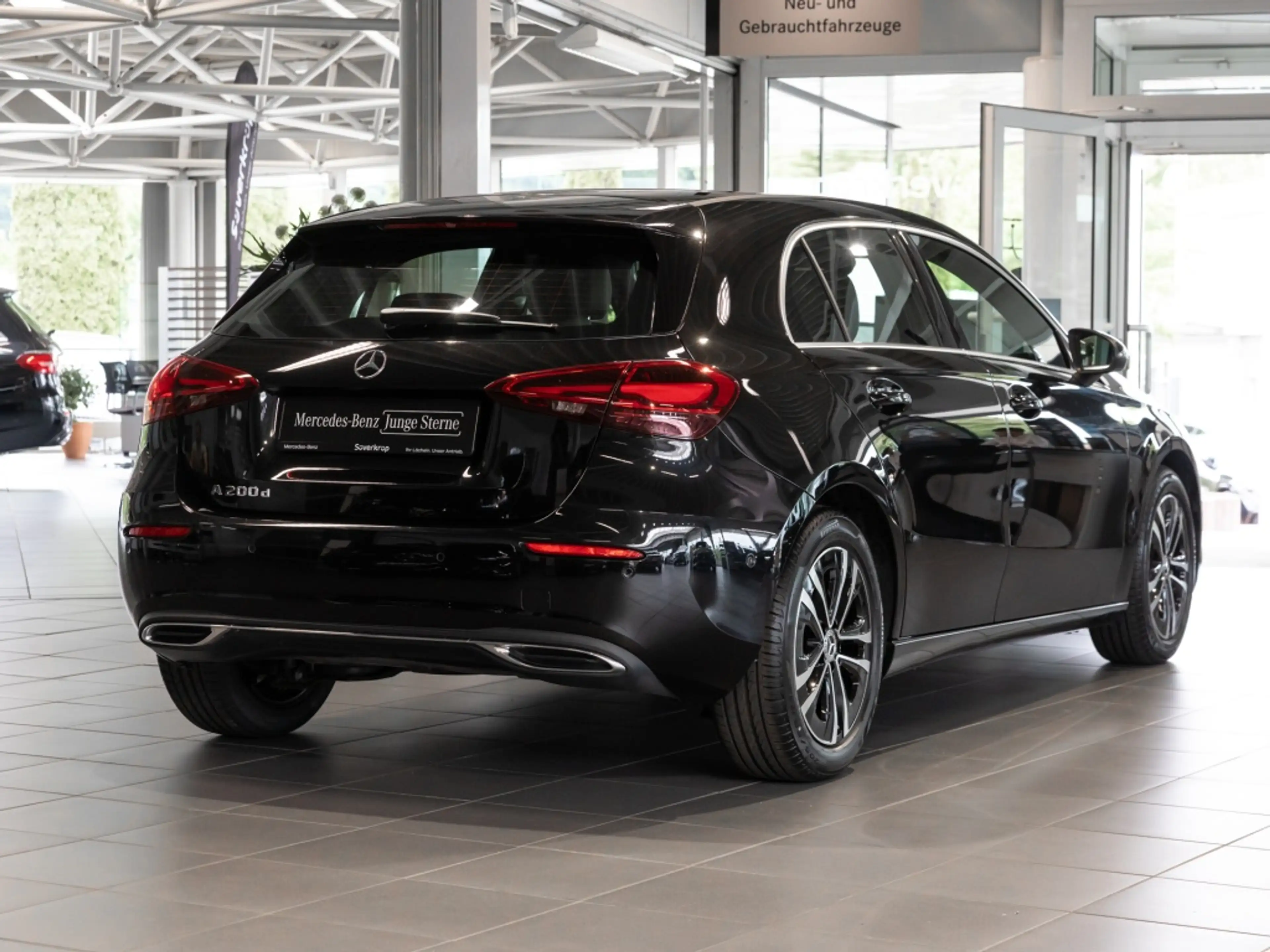 Mercedes-Benz A 200 d , PROGRESSIVE KAMERA SPUR PDC SHZ — photo 4