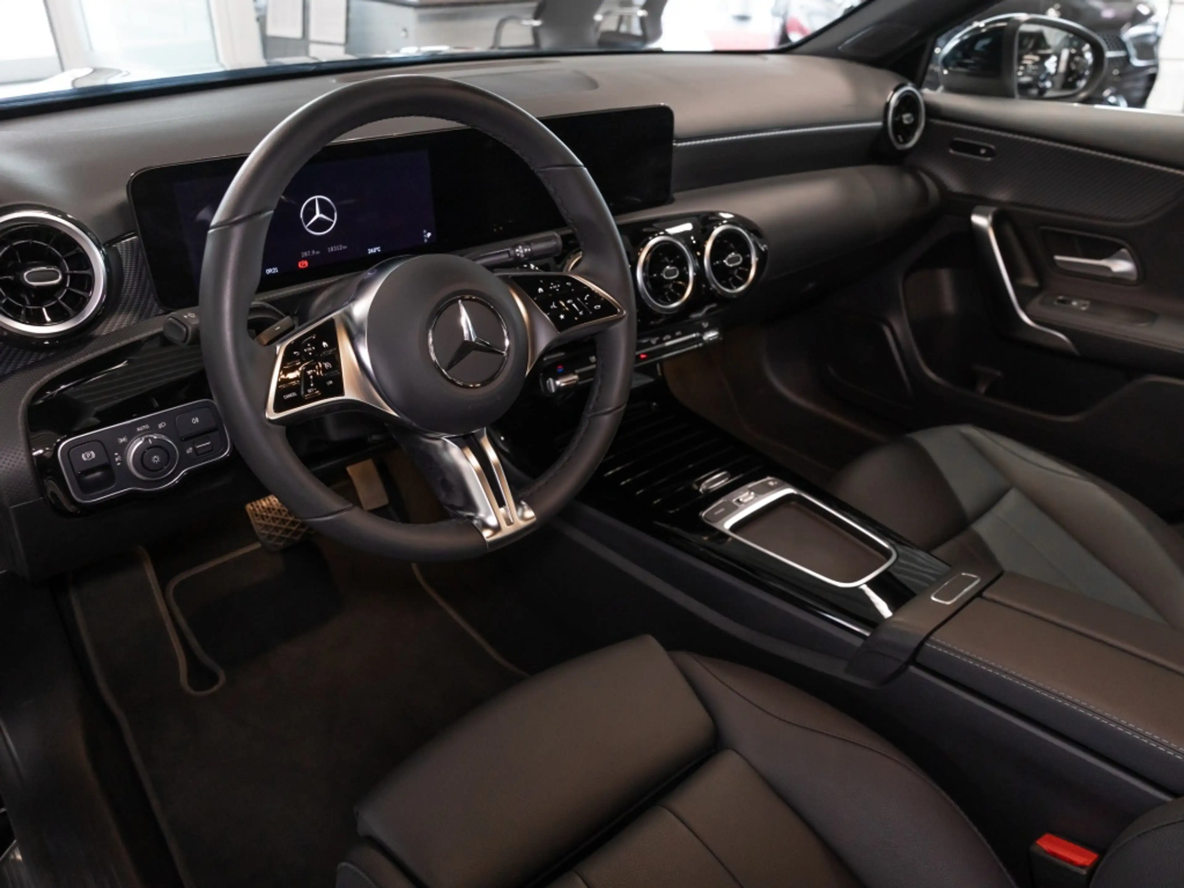 Mercedes-Benz A 200 d , PROGRESSIVE KAMERA SPUR PDC SHZ — photo 6