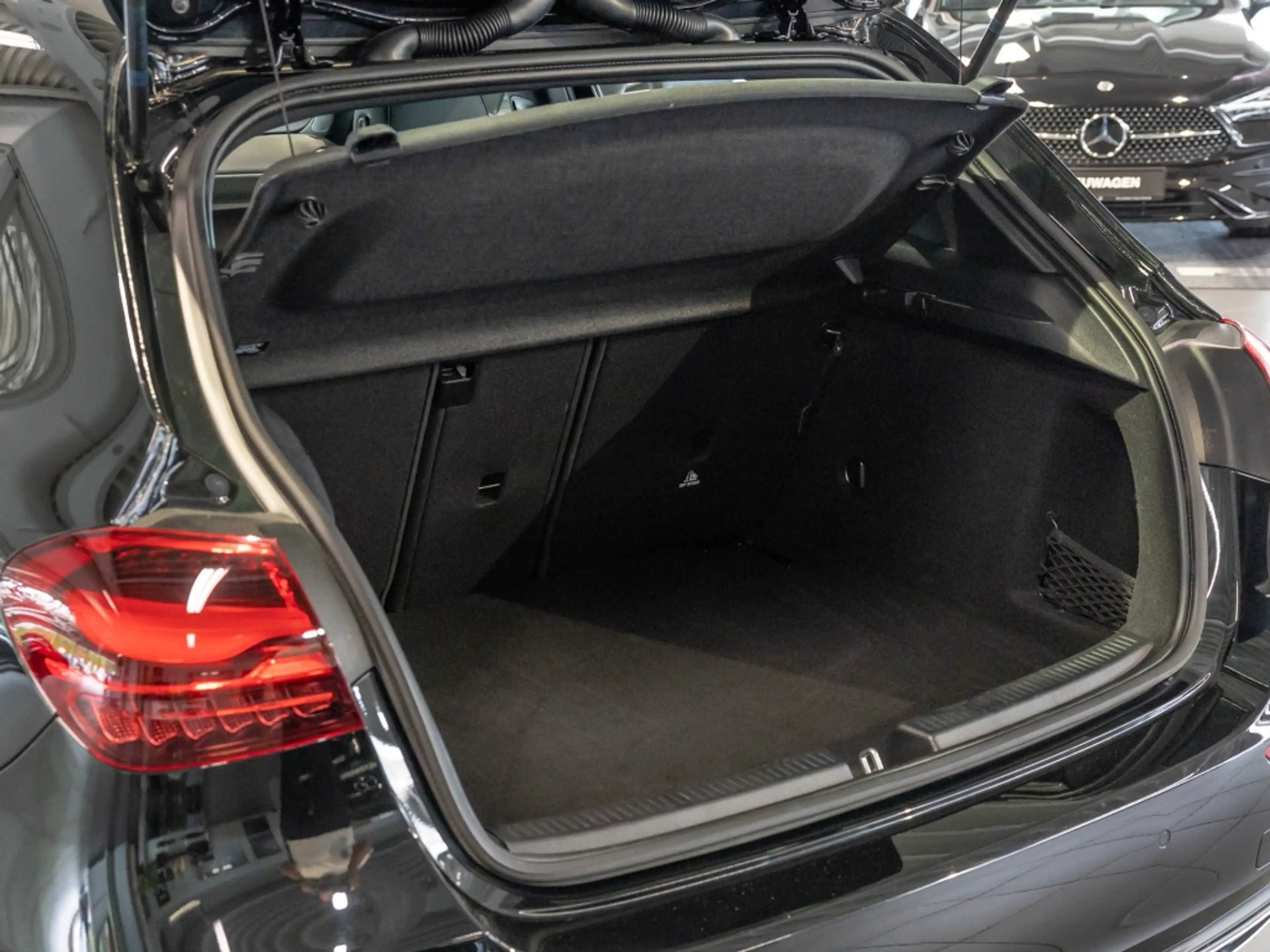 Mercedes-Benz A 200 d , PROGRESSIVE KAMERA SPUR PDC SHZ — photo 9