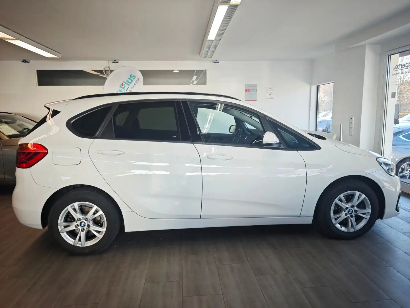 BMW 218 2 Active Tourer 218 i Advantage*RFK*Navi Weiß - 2