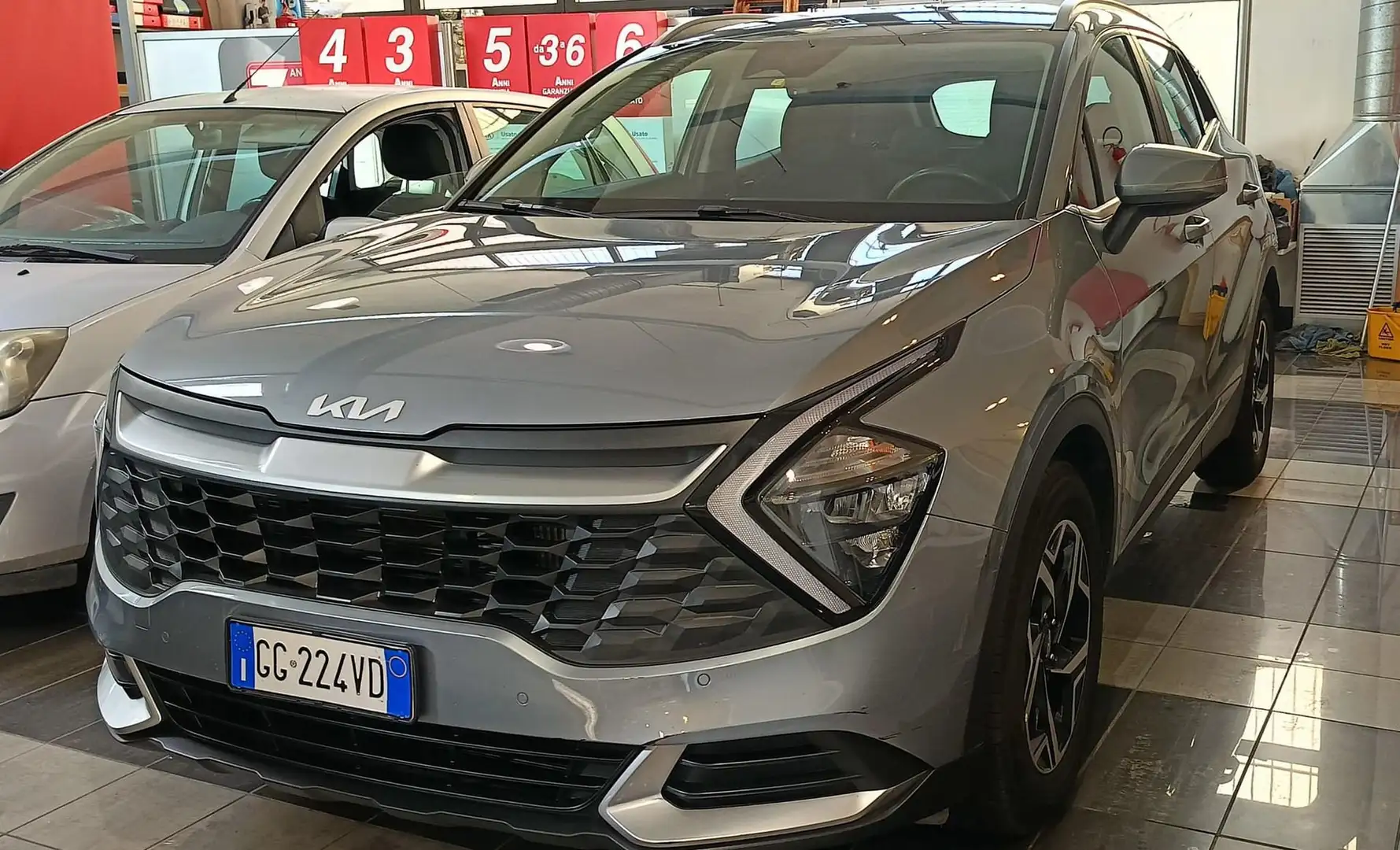 Kia Sportage Sportage 1.6 CRDI 136 CV 2WD Mild Hybrid Business Grigio - 1