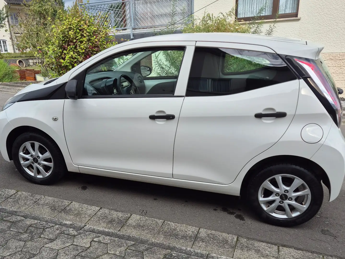 Toyota Aygo Aygo x Weiß - 1