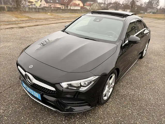 Mercedes-Benz CLA 180 AMG Line *Pano*