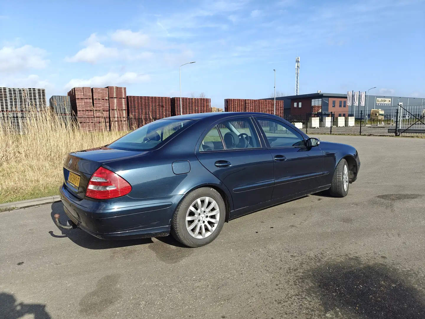 Mercedes-Benz E 320 Avantgarde Modrá - 2