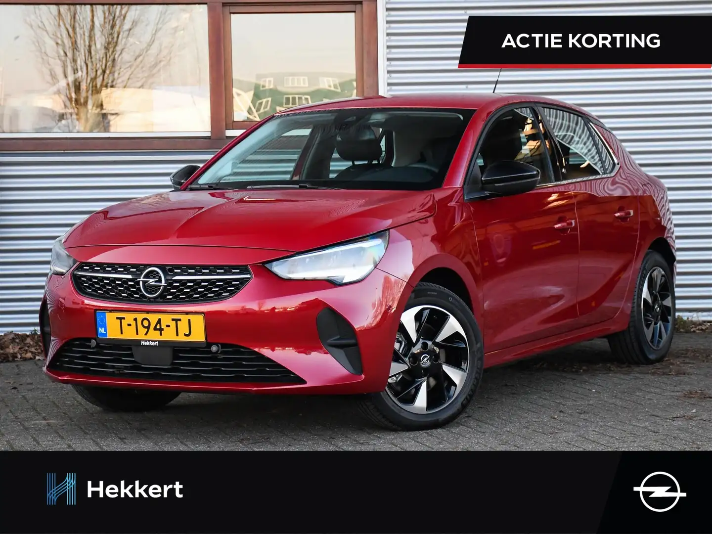 Opel Corsa-e Electric Elegance 50kWh 136pk Automaat PDC + CAM. Red - 1