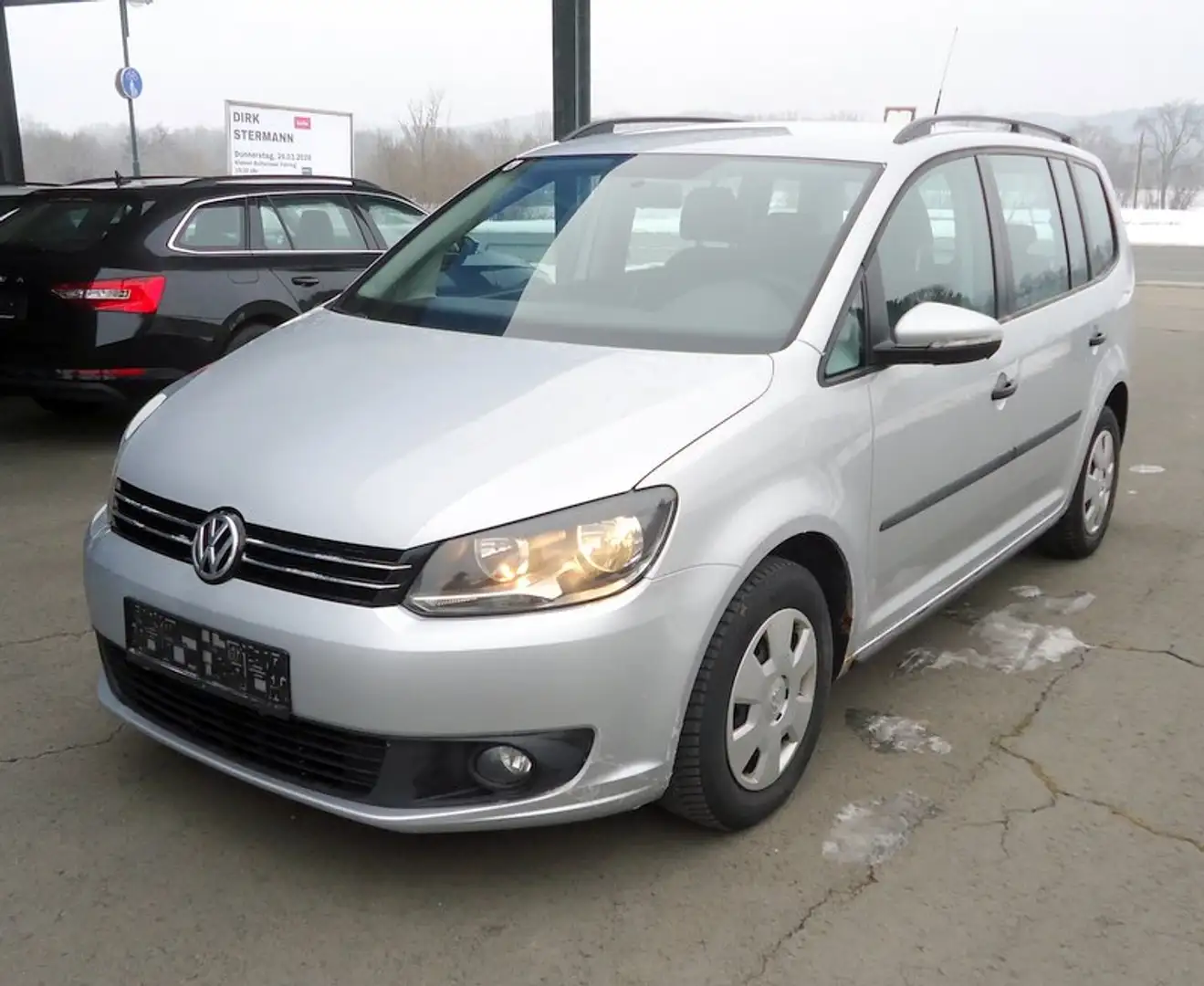 Volkswagen Touran Trendline BMT Silber - 2