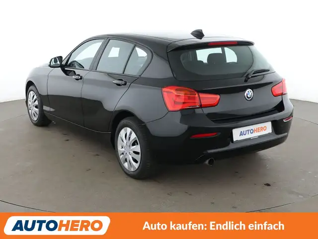 BMW 1 Series view 4