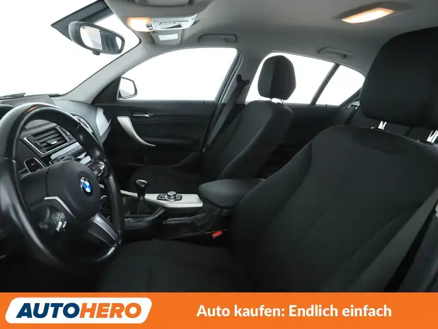 BMW 1 Series view 10