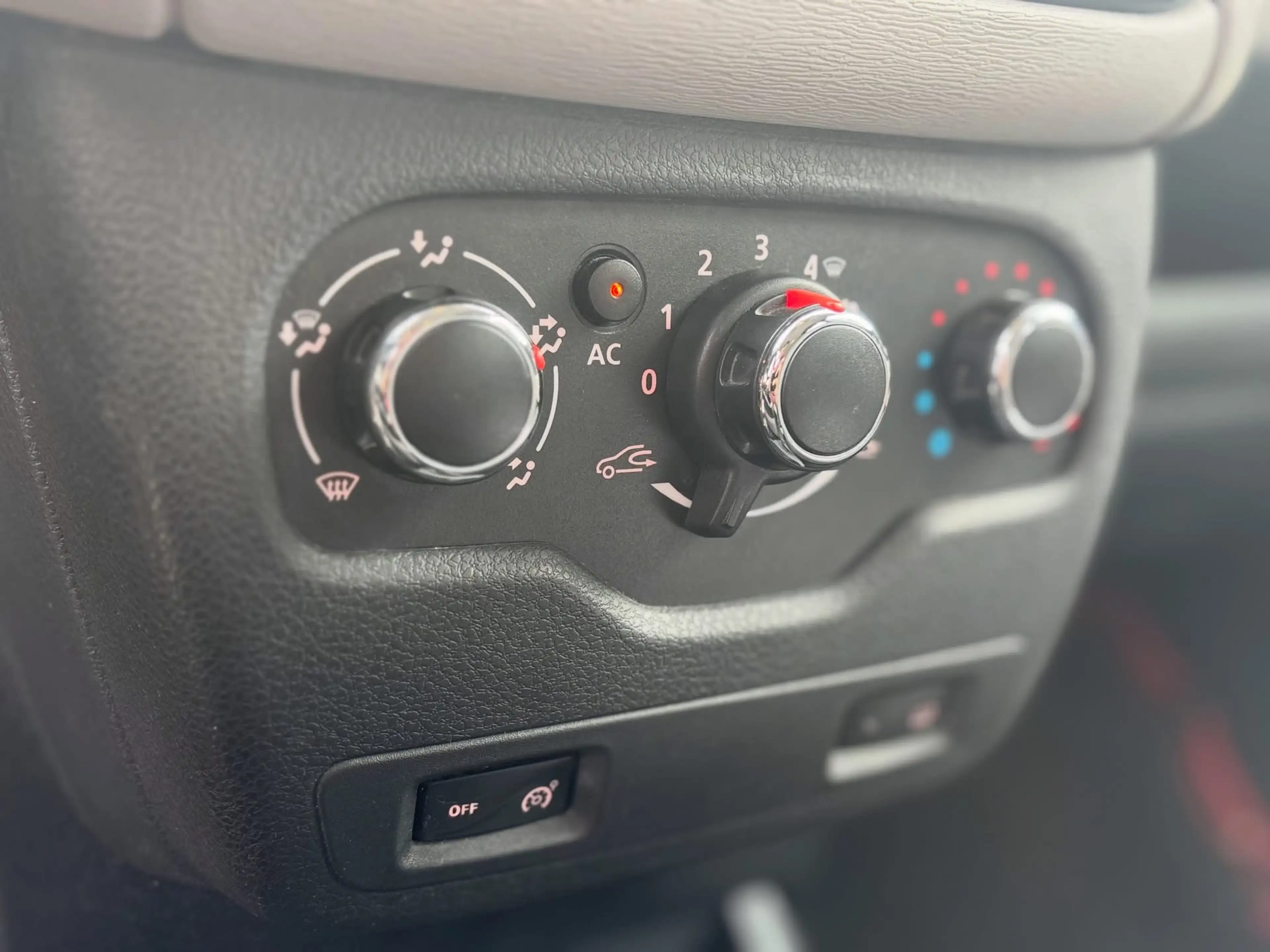 Dacia Lodgy Lodgy 1.5 dCi Ambiance 7pl. — photo 10