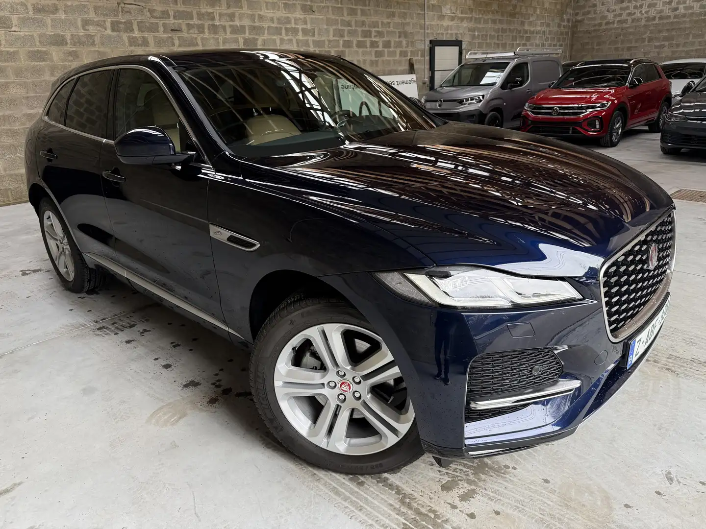 Jaguar F-Pace F-Pace 2.0 D MHEV AWD D200 R-Dynamic SE Bleu - 1